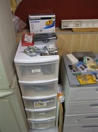 Ton of storage bins to sell !! 