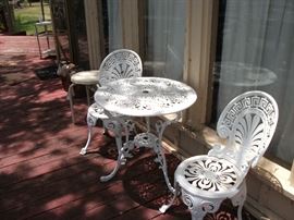 Metal Lawn Table and Chairs