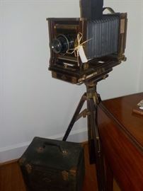 Fantastic c.1900 camera/box and accessories