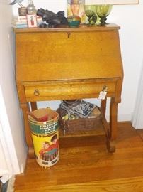 Early 20th century oak desk