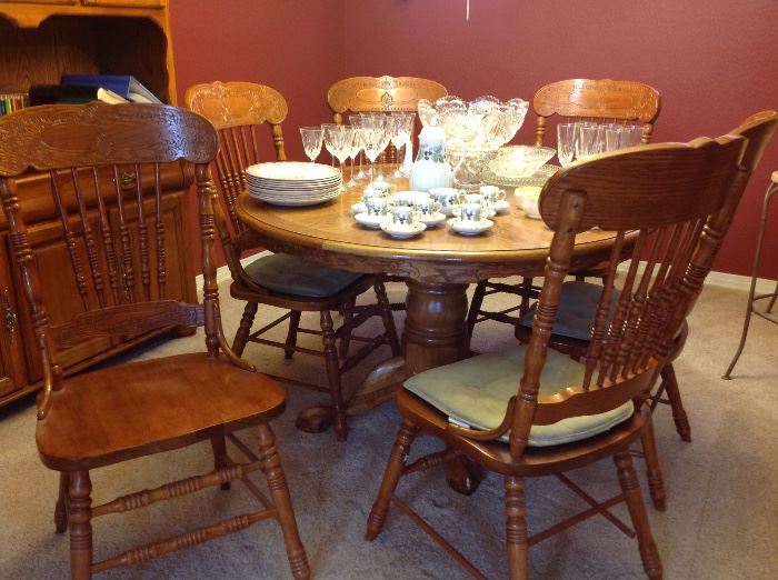 Oak Doning room set 6 chairs