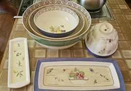 set of 3 large mixing bowls - pudding mold - trays