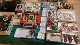 more christmas - some very nice ornaments - Britains soldiers