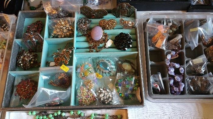 lots of "statement" brooches!