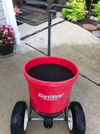 EarthWay broadcast spreader