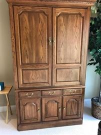 Entertainment center