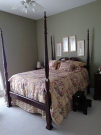 Queen size four poster bed