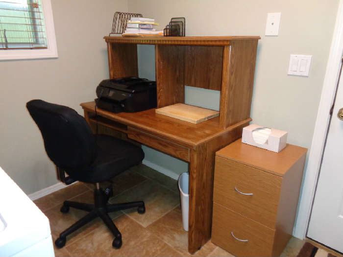 desk & office chair