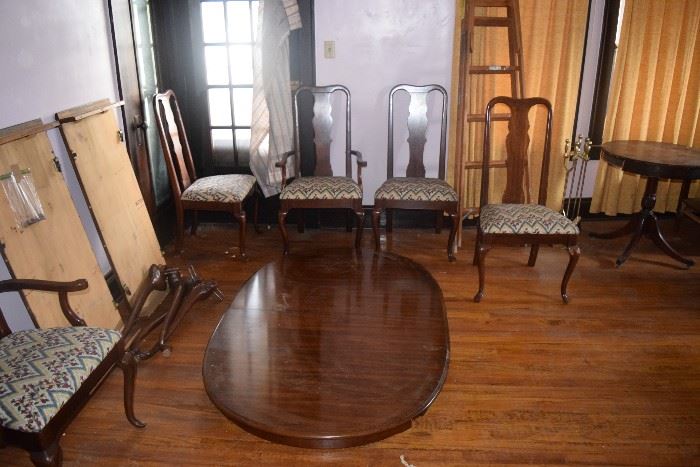 Dining Room Table legs and chairs 