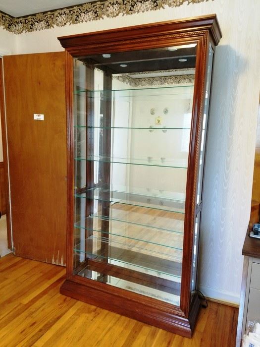 80" Tall Display Cabinet       http://www.ctonlineauctions.com/detail.asp?id=740394