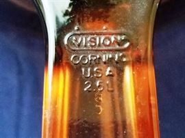 12 Pieces of Pyrex & Vision Ware http://www.ctonlineauctions.com/detail.asp?id=740411