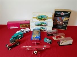 13 Die Cast Collectibles http://www.ctonlineauctions.com/detail.asp?id=740417