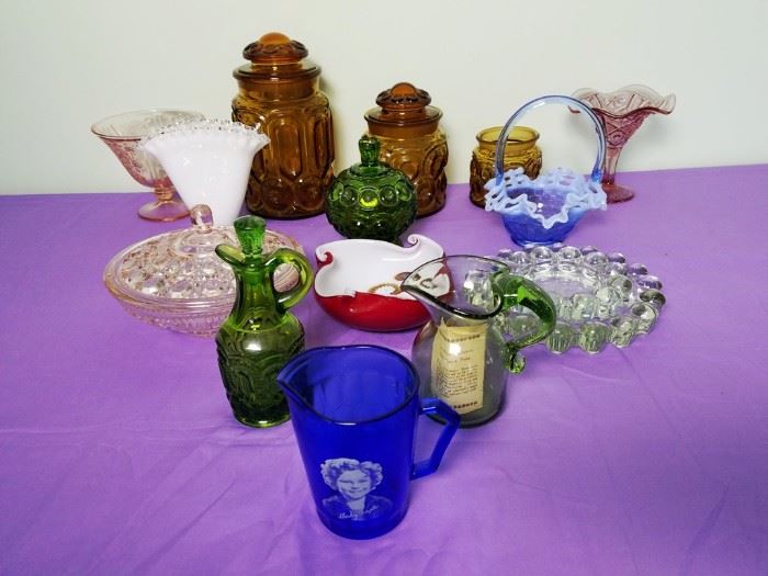 15 Piece Murano, Moon & Stars, Shirley Temple:    http://www.ctonlineauctions.com/detail.asp?id=740781