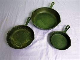 3 Cast Iron Skillets: http://www.ctonlineauctions.com/detail.asp?id=741017