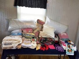 75 Plus Pieces of Bed, Bath, and Kitchen Linen http://www.ctonlineauctions.com/detail.asp?id=741224