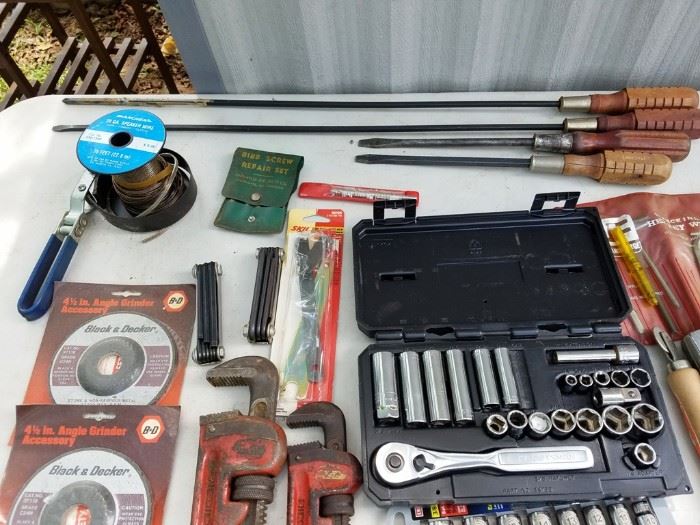 150+ Hand Tools, Craftsman Router:  http://www.ctonlineauctions.com/detail.asp?id=742608