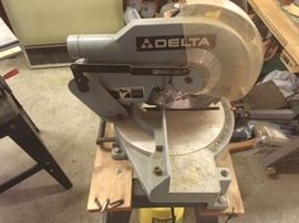 Delta compound Miter saw 