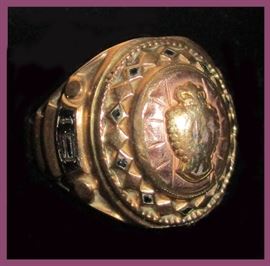10K Gold 1947 Class Ring 