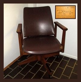 Nice Mid Century Modern Office Chair Made by the Boling Chair Co