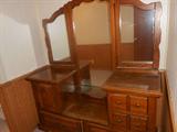 VINTAGE DRESSER W/MIRRORS--SIDE MIRRORS MOVE