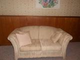 LOVESEAT