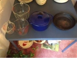 Pyrex Measuring Cups and Cast Iron Cookware    https://ctbids.com/#!/description/share/33814
