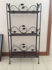 Metal Rack and Cactuses                  https://ctbids.com/#!/description/share/33828