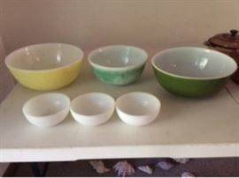 Cookware Lot     https://ctbids.com/#!/description/share/33834