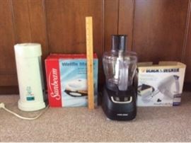Kitchen Appliance Lot #2       https://ctbids.com/#!/description/share/33845