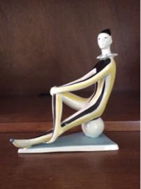 Lladro Lot #9     https://ctbids.com/#!/description/share/33862