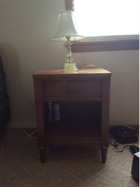Nightstand and Lamp                 https://ctbids.com/#!/description/share/33869