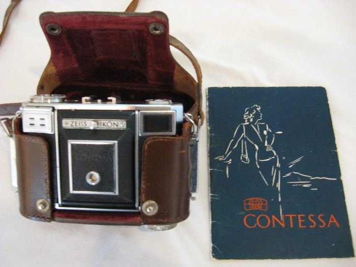 Zeiss Ikon camera with leather case and manual