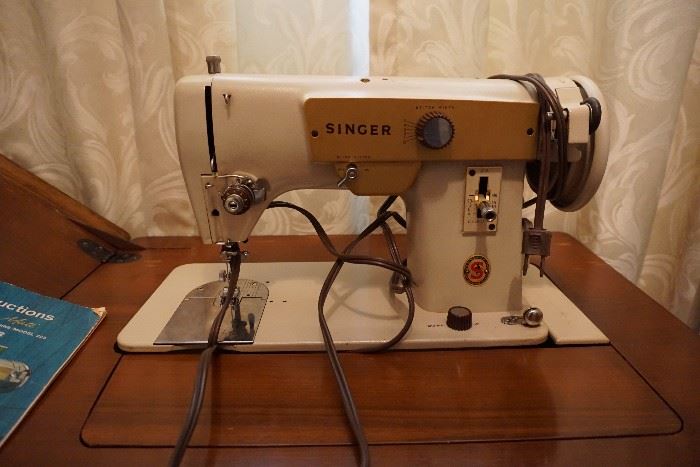 Singer model 223 Fashion Mate sewing machine