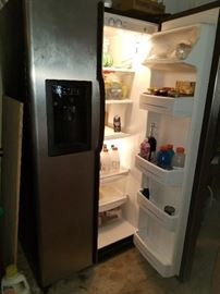 Stainless steel side by side refrigerator