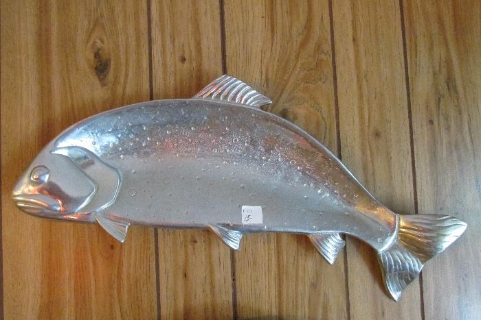 silver fish plate