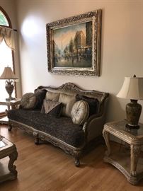 BEAUTIFUL ORNATE SOFA