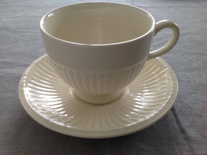 WEDGEWOOD CREME DISHWARE: Set of 12, 5-piece place settings. Each 5-piece place setting consists of: One dinner plate: 10.5". One salad/dessert plate: 8 1/8". One bread plate: One Cup. 6 3/8". One saucer. 5.75". 8 soup bowls included. Excellent, clean condition. No chips.