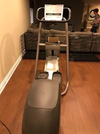 Precor 5.31 Eliptical Cross Trainer
Available for showing in Clarendon Hills during sale hours or text or presale apptmt. 630-697-2138