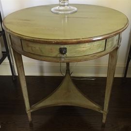 32. ABC Carpet Round Crackle Green Table (27'' x 30'')