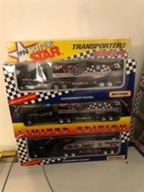 Assorted NASCAR Driver Collectibles https://ctbids.com/#!/description/share/34421