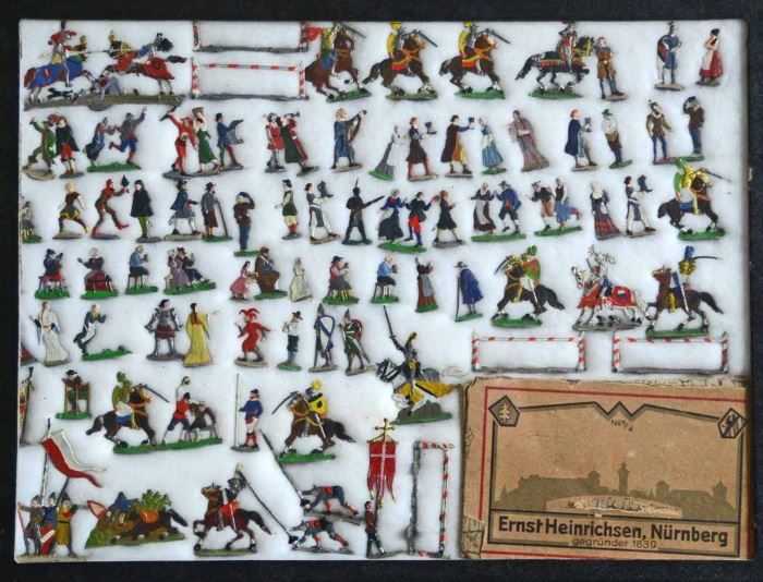 Huge tin/metal soldier collection, some handmade
