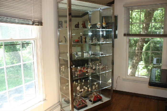 FILLED WITH SMALLS
PACE COLLECTION VITRINE