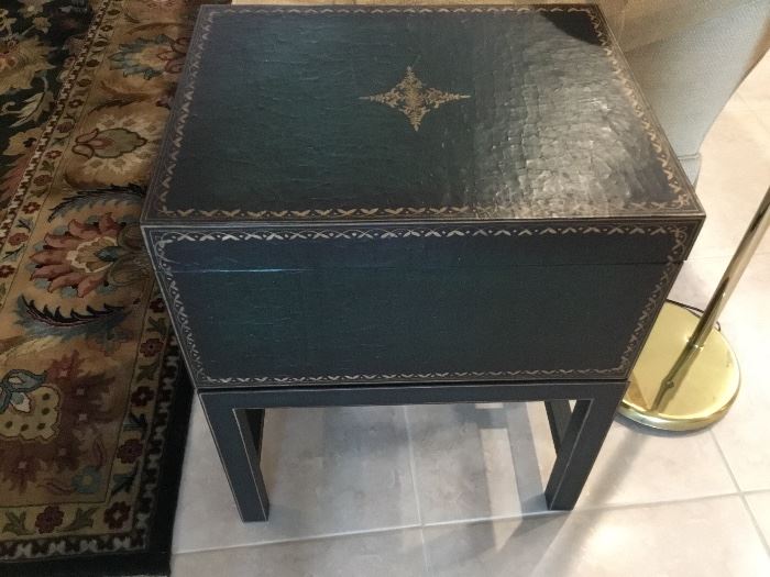 Box on stand / side table green leather