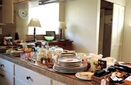 KITCHENWARE AND DISHES