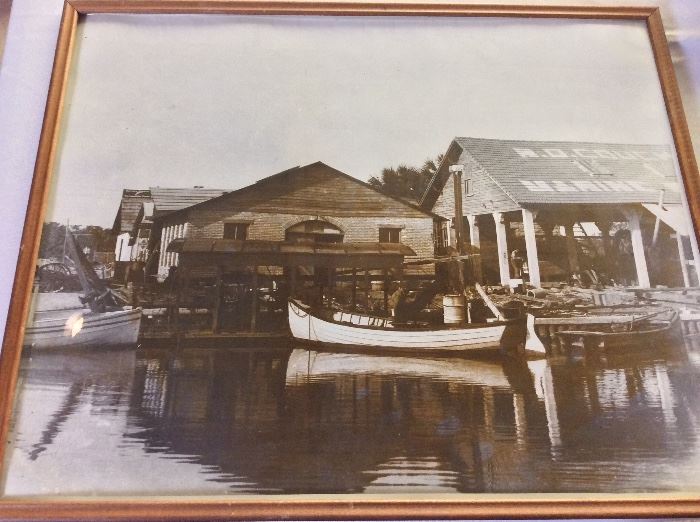 Vintage Scale Model of R.O. Couch Pump, Grant, Florida and Historical Photograph. 