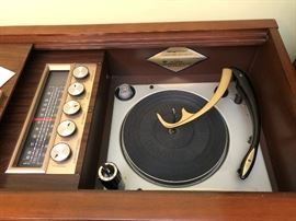 Magnavox Stereo