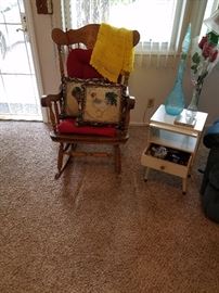 Oak rocker w/pads; end table w/pull out tray