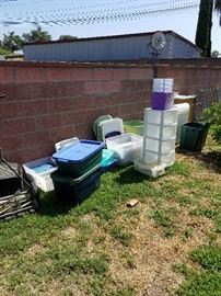 Lot of containers with lids. 