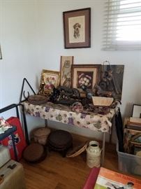 Castiron horses, metal horse, metal rooster lamp, great artworks, baskets are solid and great patter. 