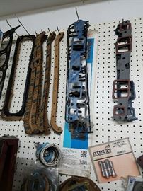 Manley Lifter Valley Breather Tubes, Intake & Exhaust Manifold Gaskets